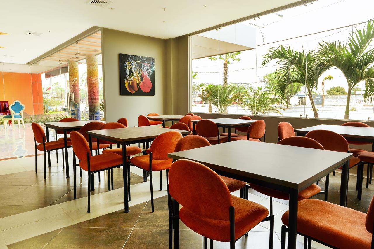 Np Hotel Y Suites Гуаякуил Екстериор снимка