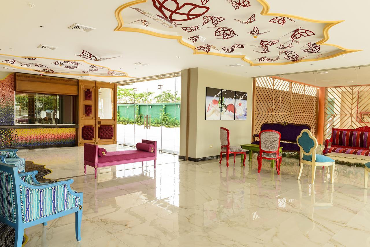 Np Hotel Y Suites Гуаякуил Екстериор снимка